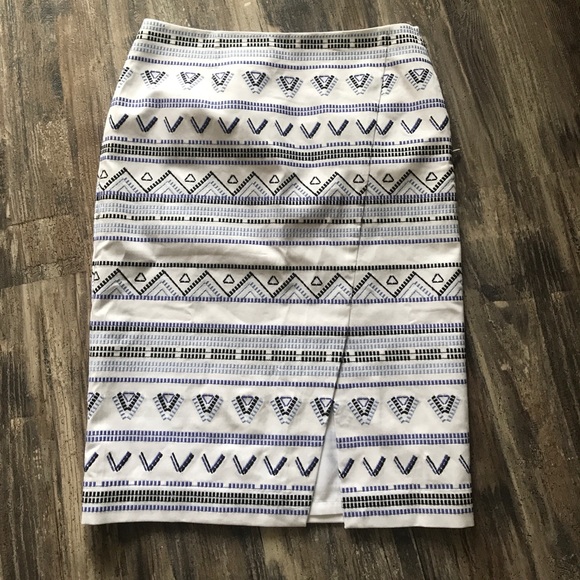 White House Black Market Dresses & Skirts - NWOT White House Black Market Embroidered Skirt