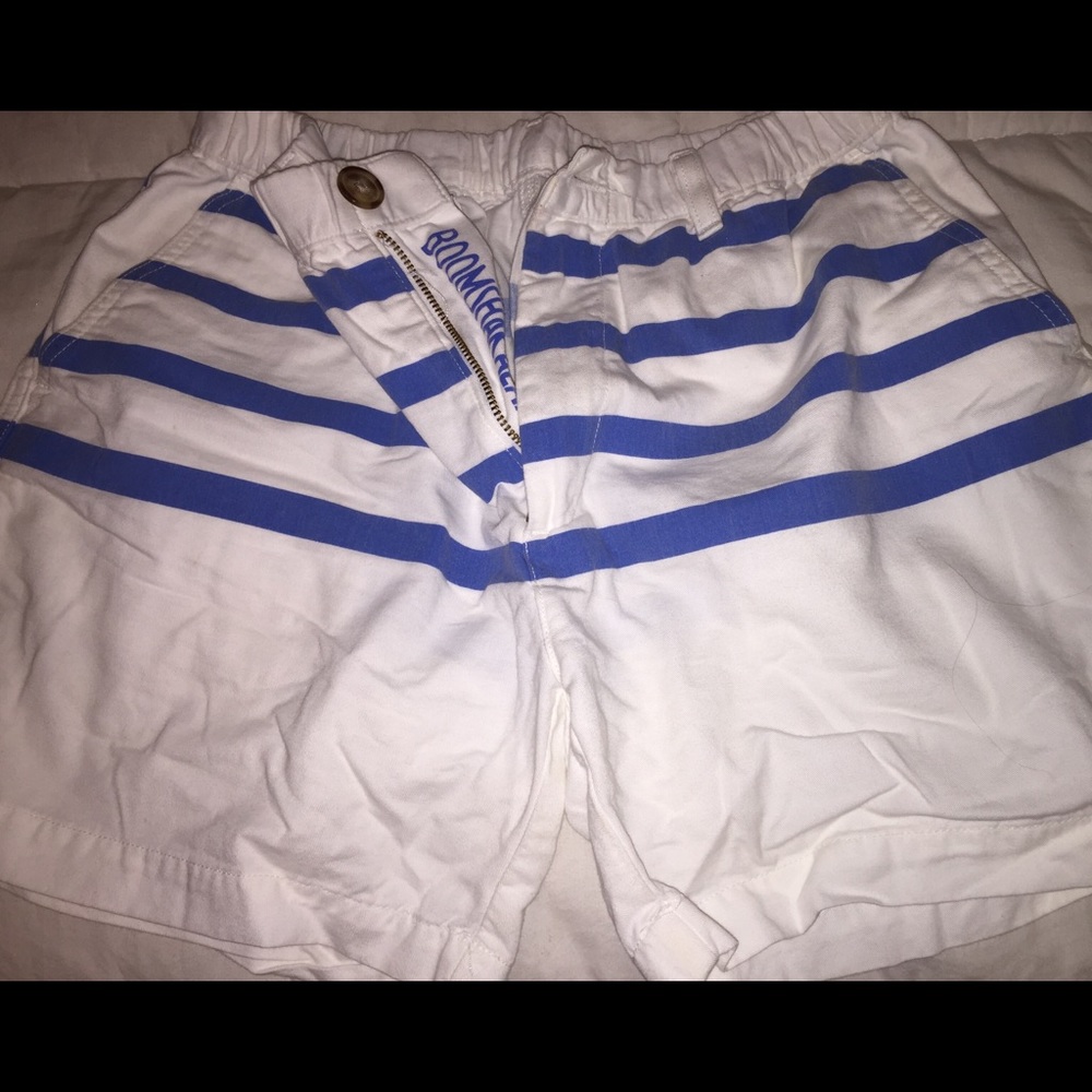 White striped chubbies shorts