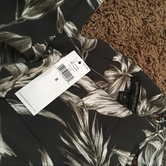 Banana Republic Print Cold-Shoulder Ruffle Maxi 8 - Picture 6 of 7