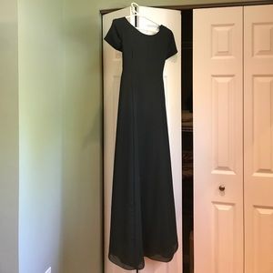 Dark green Halloween gown for vampire goth look