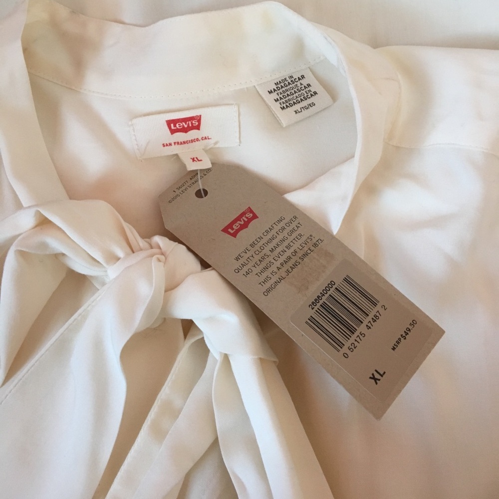 Levi's Cream Colored Button Down - image 7