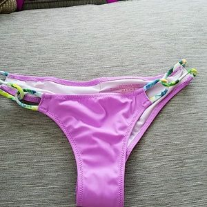 💖VICTORIA'S SECRET BIKINI BOTTOM!!❣ 💖VICTORIA'S SECRET BIKINI BOTTOM!!❣