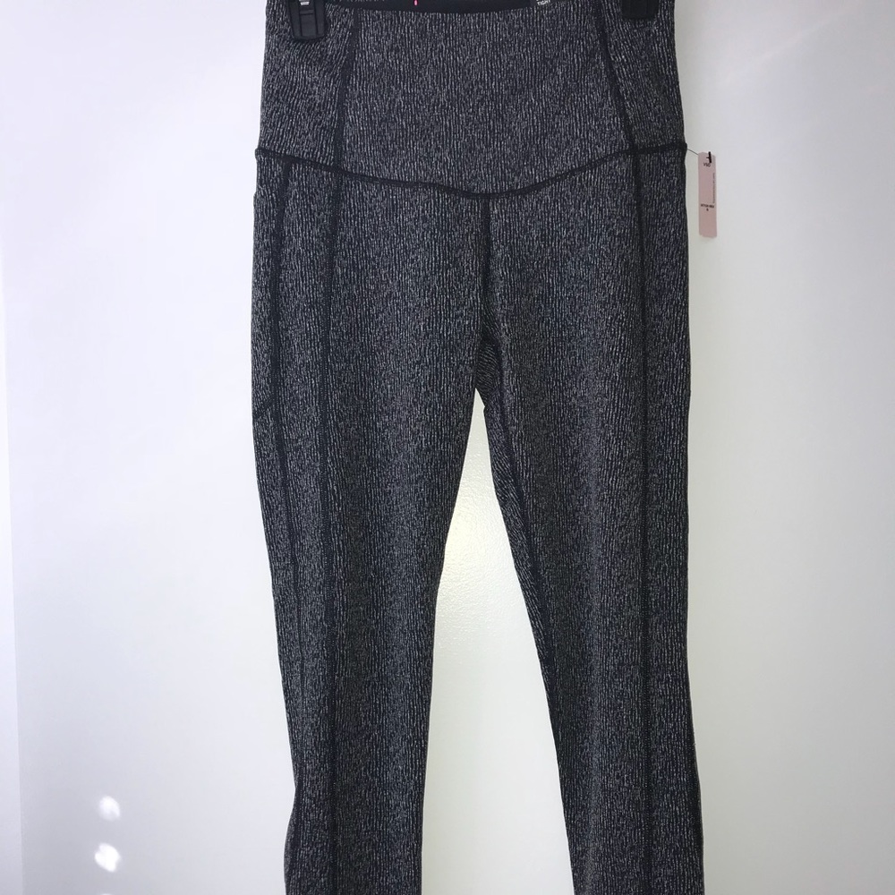 VS Knockout Tights
