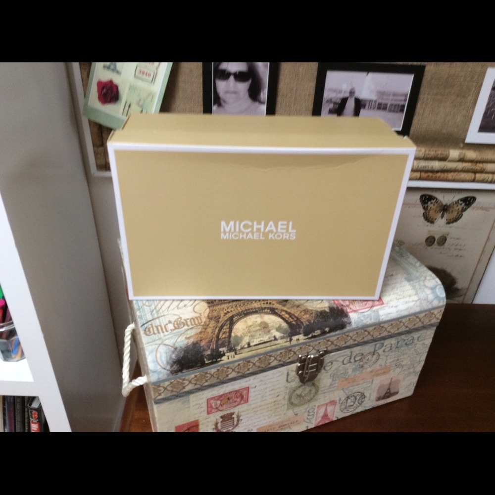 Michael Kors shoebox