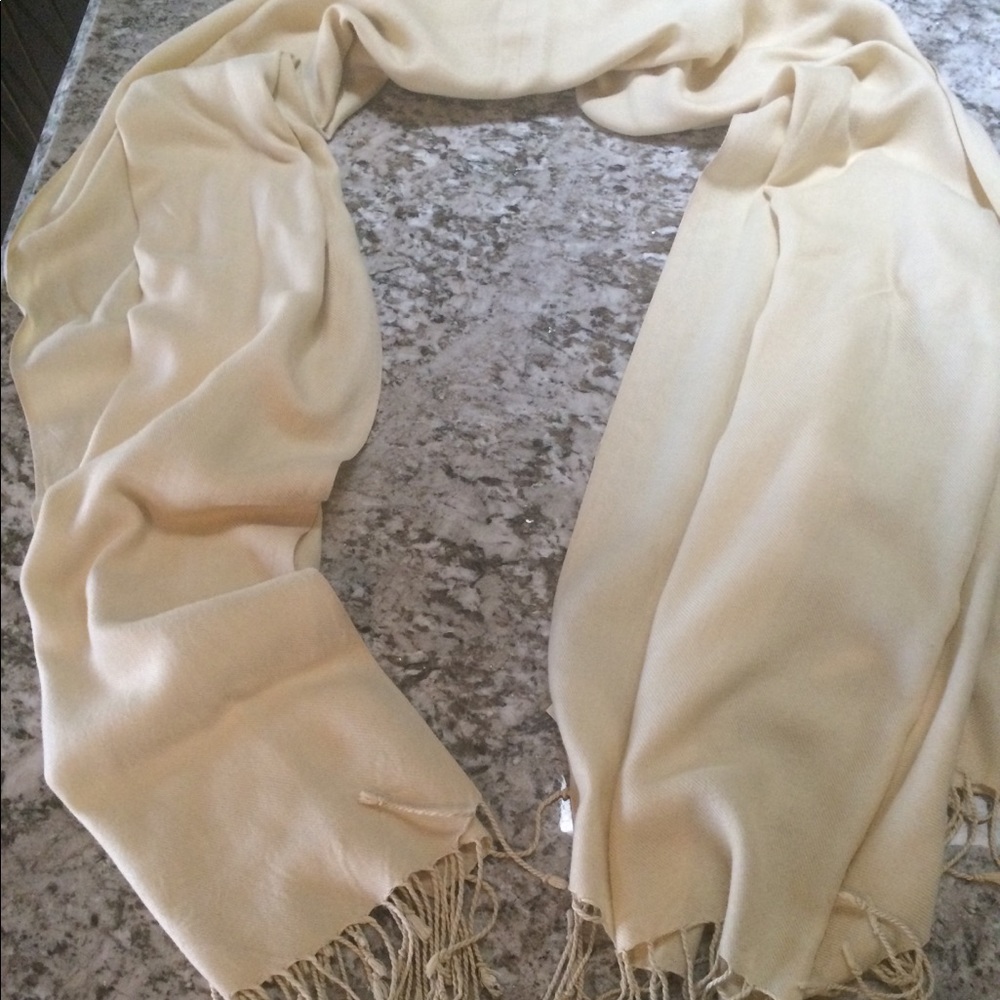EUC Pashmina Wrap-scarf Cream Colored