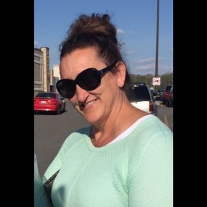 Meet your Posher, Lynette