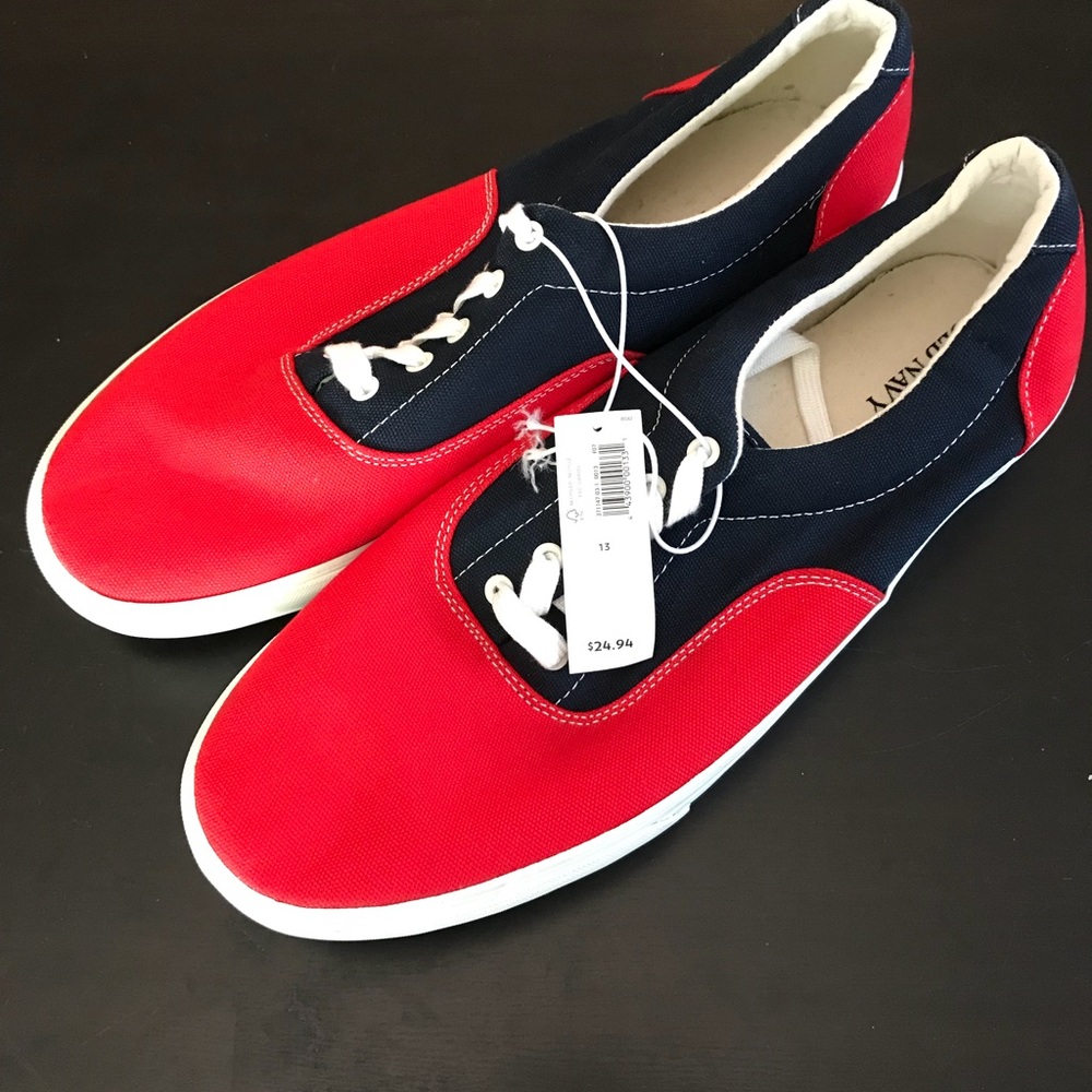 Old navy tennis shoes, size 13