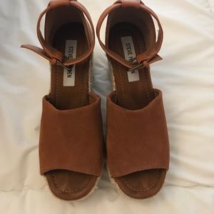 Size 8 Steve Madden espadrilles