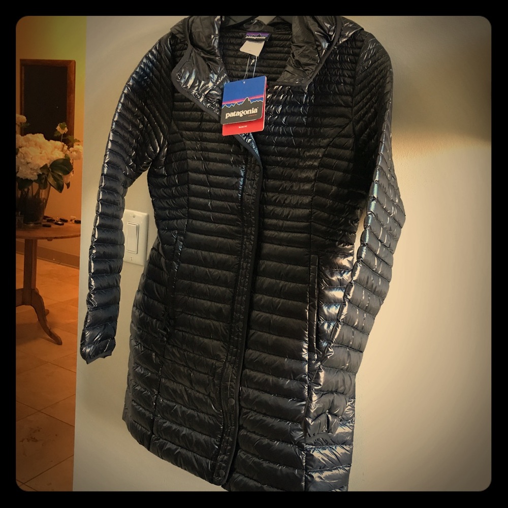 Patagonia Women's M Fiona Down Parka, Black, NWT