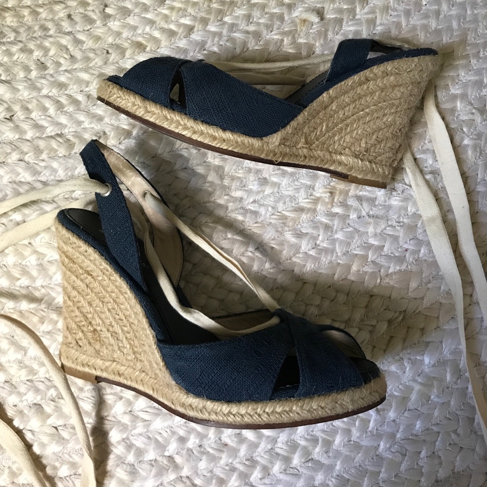 Banana Republic ankle tie wedges - price firm