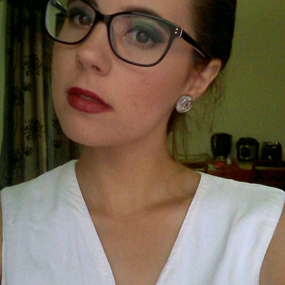 Meet your Posher, Aroa