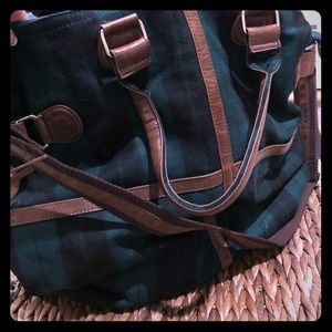 Tote large flannel grn/navy plaid from UO