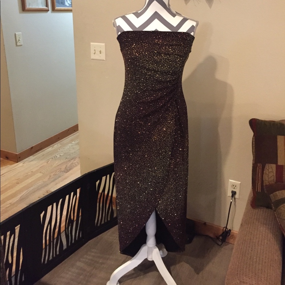 Sparkles and Elegance tapered evening dress 👗