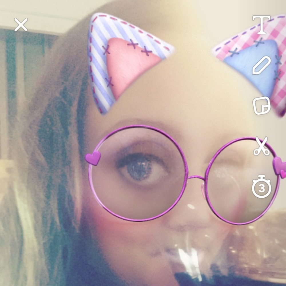 Meet your Posher, Inesse