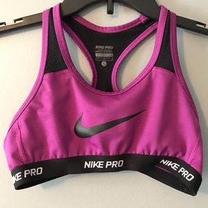 Nike Pro Sports Bra