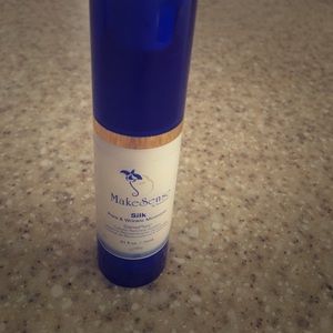 Silk pore and wrinkle minimizer by Senegence