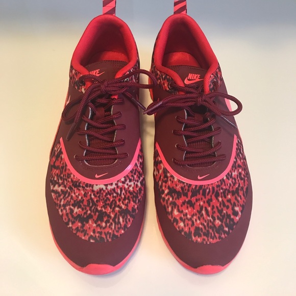 Nike Shoes - Nike Air Max Thea