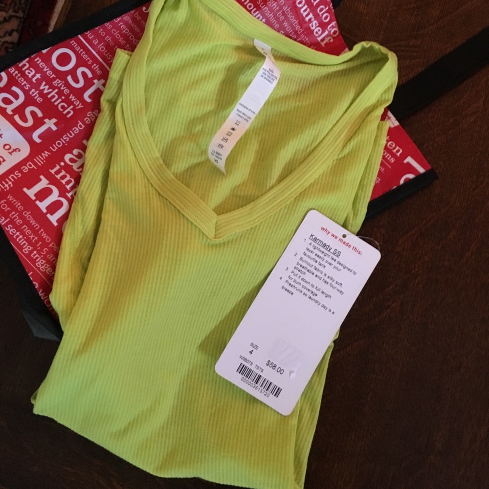 Lululemon lightweight T