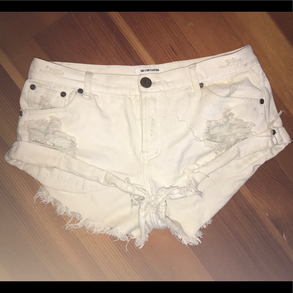 ONE X ONE TEASPOON WHITE DENIM SHORTS size 29
