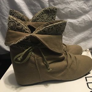 Aldo Oliver wedge booties
