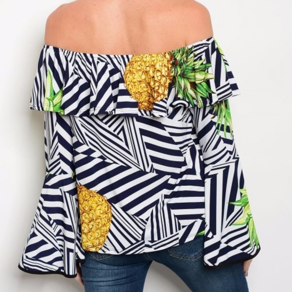 PINEAPPLE PRINT TOP -LAST 1 - Picture 2 of 2