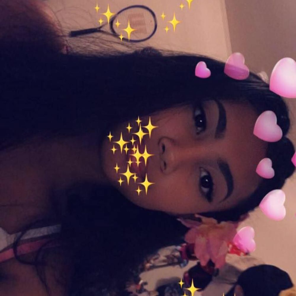 Meet your Posher, Daniela