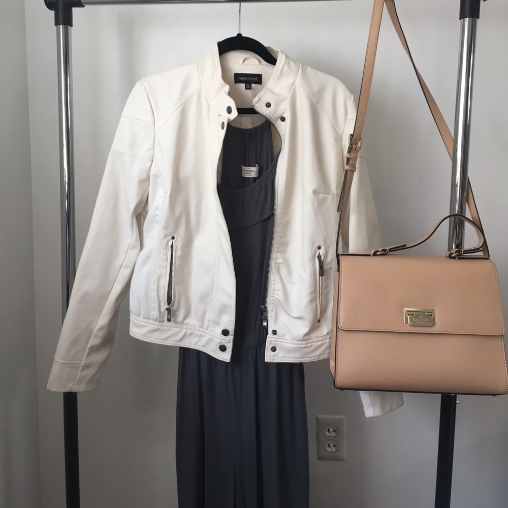 🔴 SALE🔴 White Faux Leather Jacket