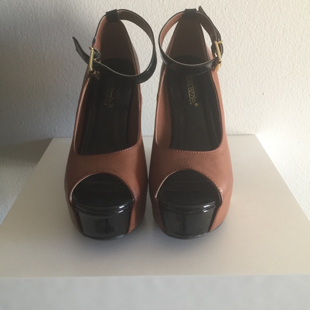 Shoe Dazzle Wedge heels