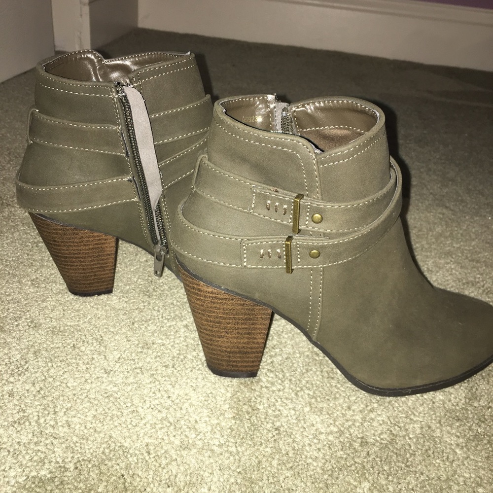 Mid calf heel boots