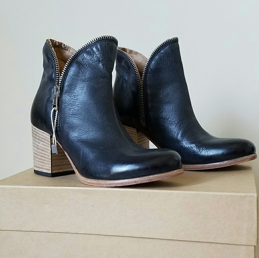 Giove Black Boots, Made in Italy, size 7 NEW