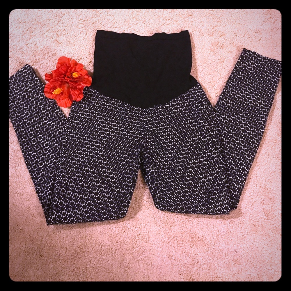 *SOLD* My favorite pregnancy pants! 🔥🔥🔥
