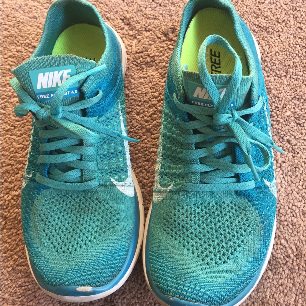 Nike free flynit 4.0 athletic shoes blue size 7