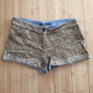 ✨GUESS sparkly gold sequins shorts ✨ Size M