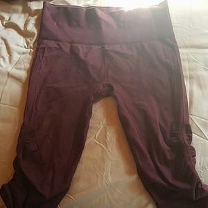 Lulu crops- maroon