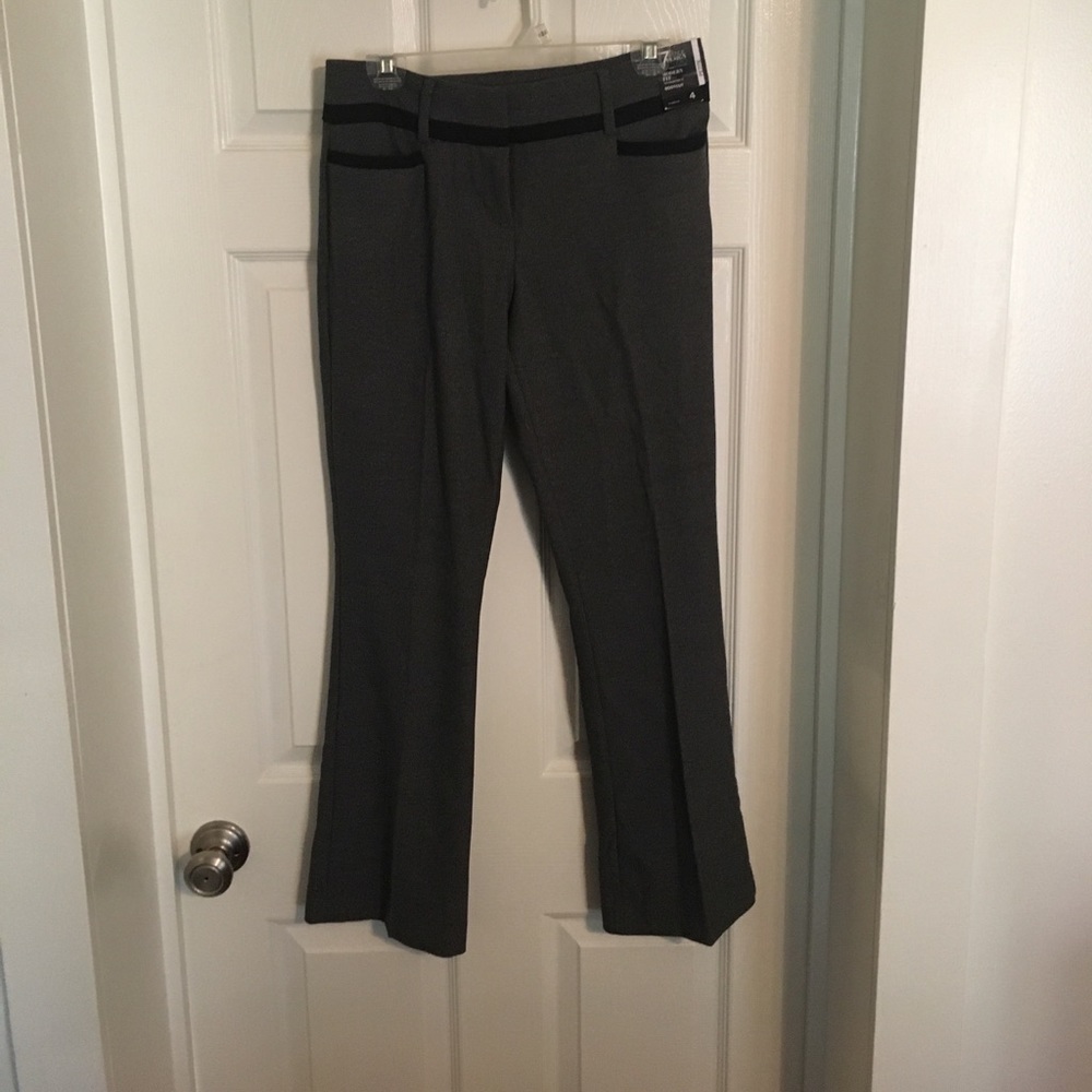 New York and Company- Gray dress pants -4P