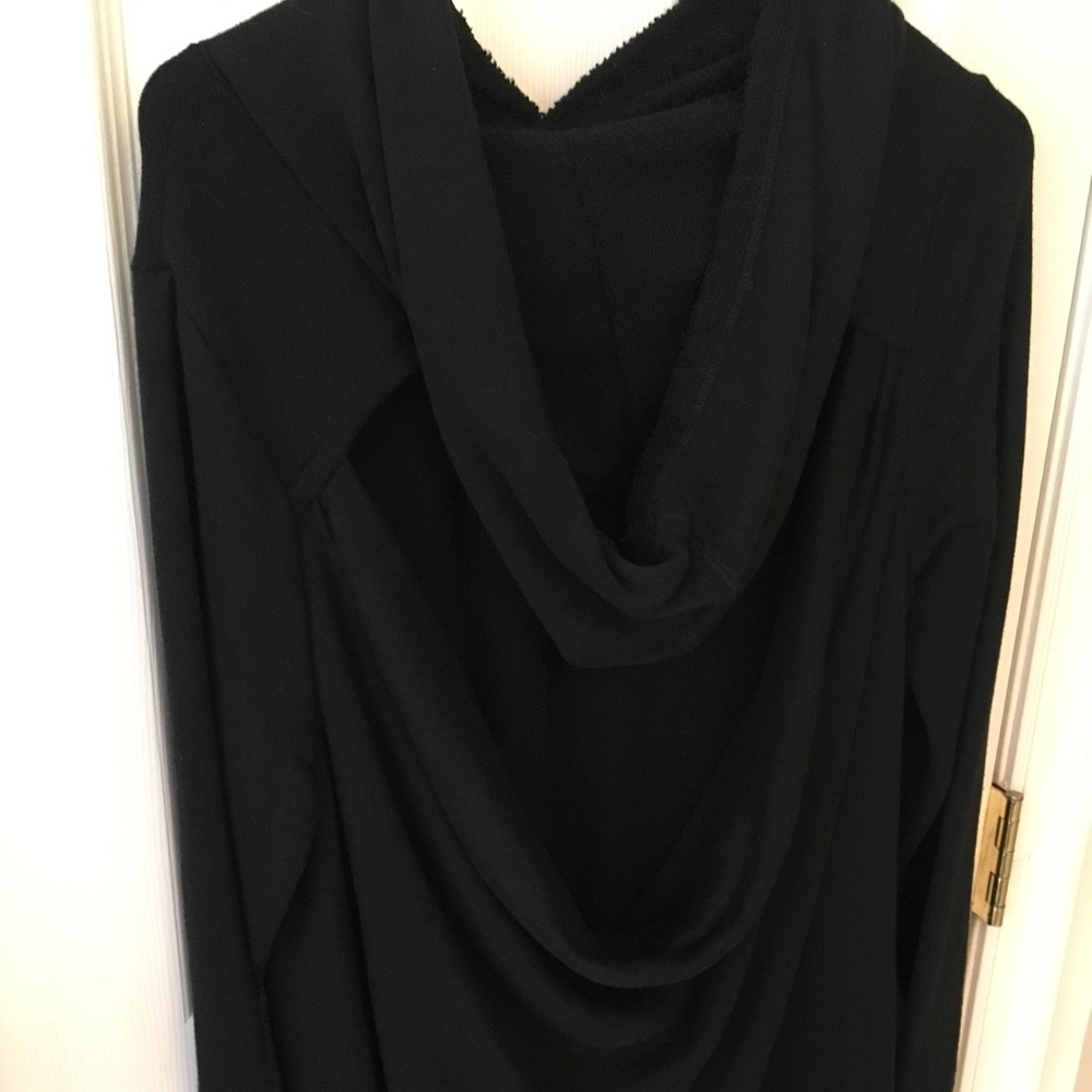 Mossimo open back black top