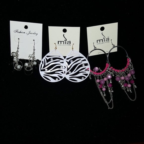 3 earring bundle - Picture 1 of 1