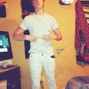 Meet your Posher, Clay