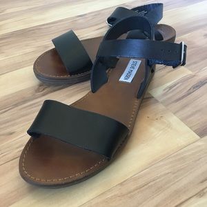 Steve Madden Black Sandals