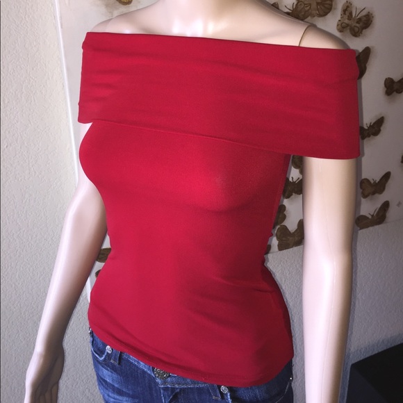 Off the shoulder red top - Picture 7 of 8