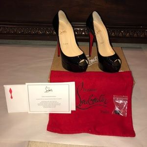 Christian Louboutin Lady Peep Size 7