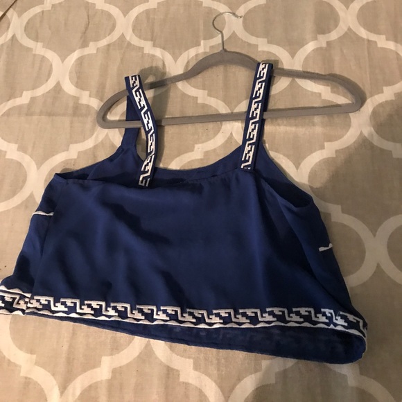 Crop top - Picture 2 of 2