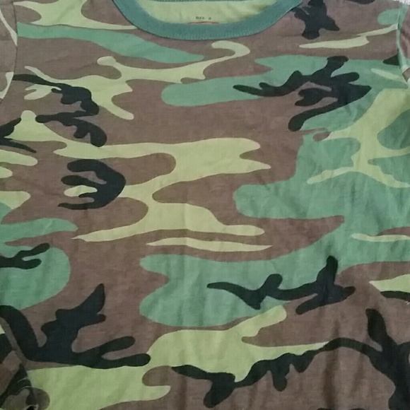 Brand new! Women's Long Sleeve Camo Shirt - Picture 2 of 3