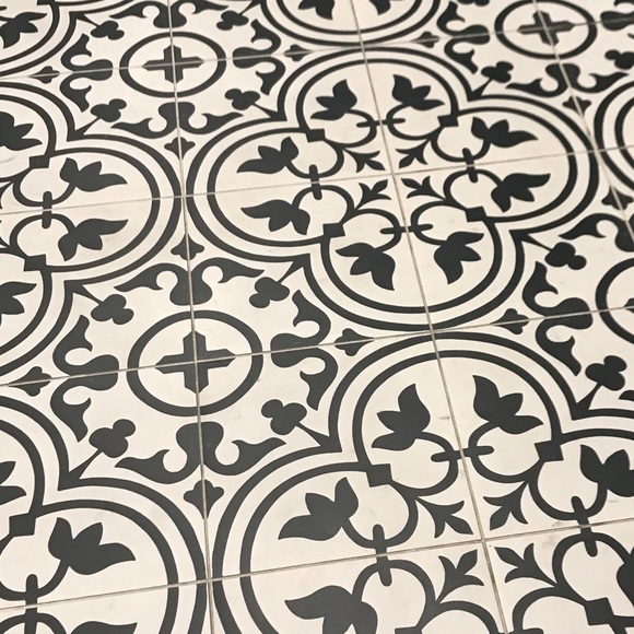 Meet your Posher, Joci - Picture 1 of 1