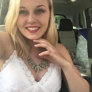 Meet your Posher, Caitria