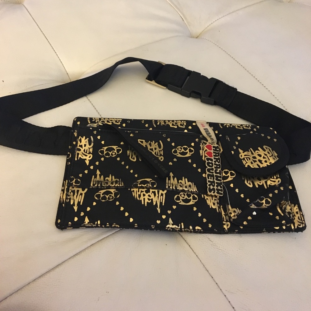 Harajuku lovers fanny pack !