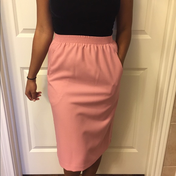 Pink Bend Over Pencil Skirt- Size 10 - Picture 5 of 5