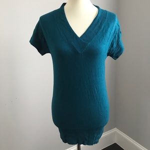Tunic short sleeve sweater