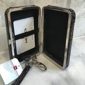 Mundi Smart Case NWT
