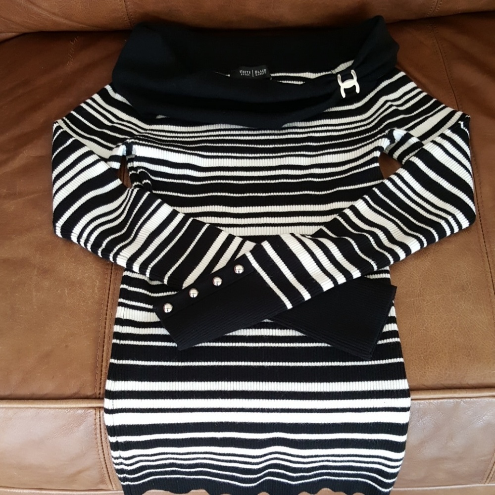 Beautiful black & white sweater!